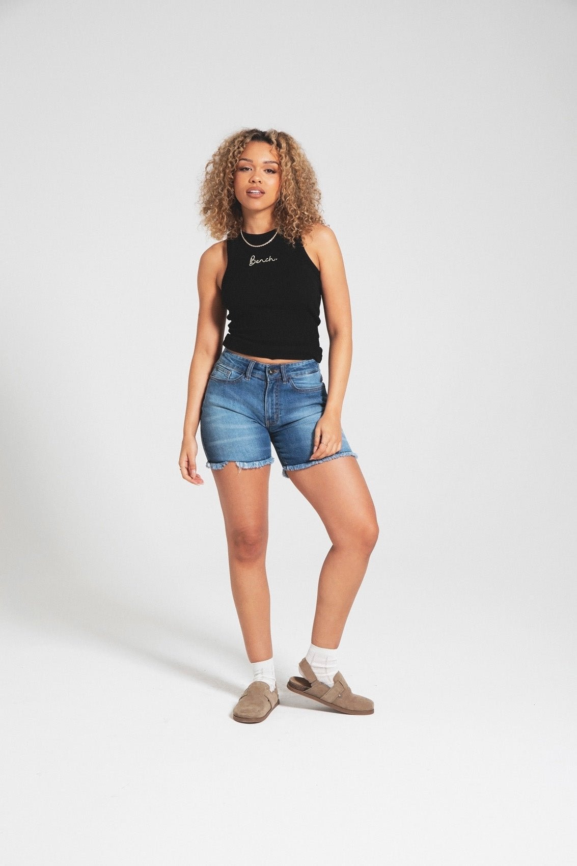 Womens ‘KAYLIE’ Denim Shorts – MID BLUE